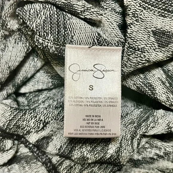 NWT - Jessica Simpson Floral Sundress - Black and Cream - Size Small - Picture 12 of 13